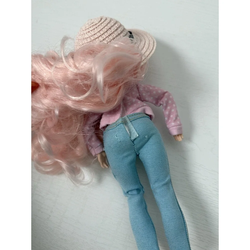 Rainbow High Bella Parker doll - Pacific Coast Pink‎ Fashion doll Jeans
